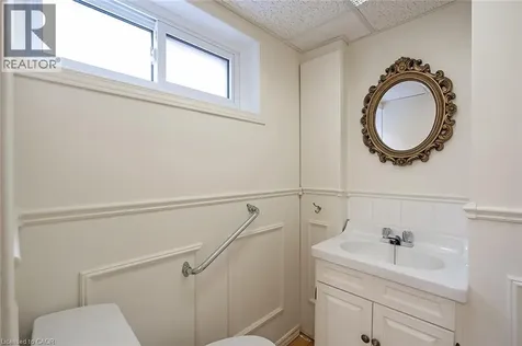 652 Ardleigh Crescent Burlington ON L7L 4K8