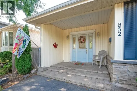 652 Ardleigh Crescent Burlington ON L7L 4K8