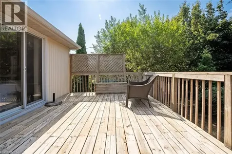 652 Ardleigh Crescent Burlington ON L7L 4K8