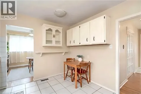 652 Ardleigh Crescent Burlington ON L7L 4K8