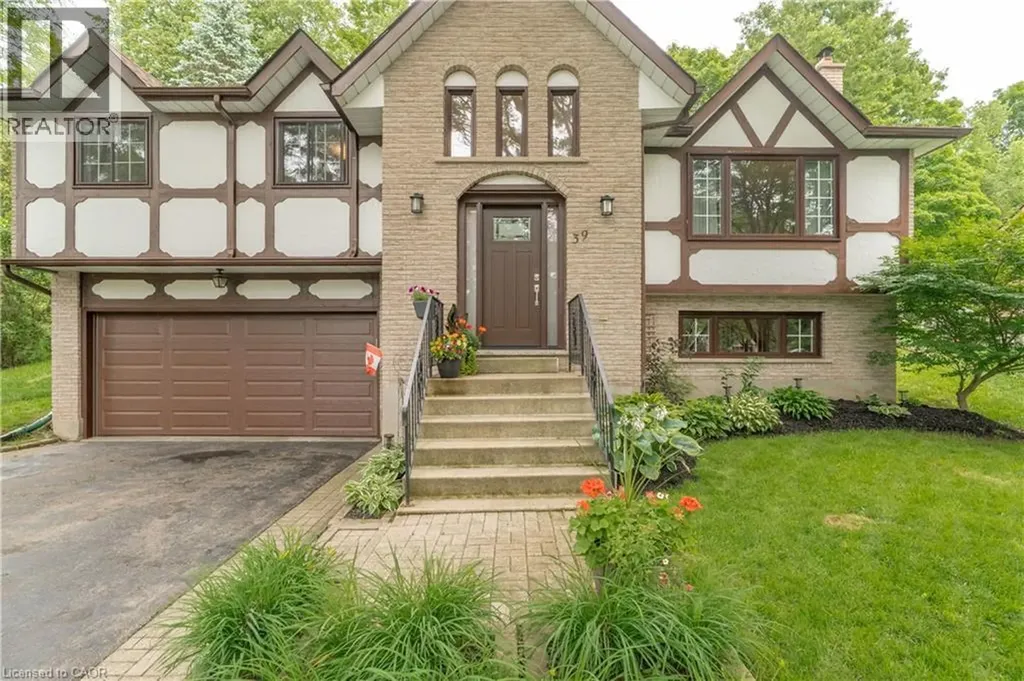 39 Wagoners Trail Guelph ON N1G 3M9