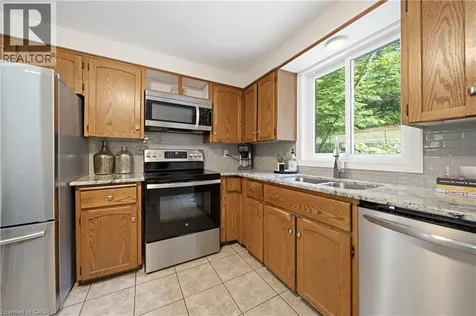 39 Wagoners Trail Guelph ON N1G 3M9