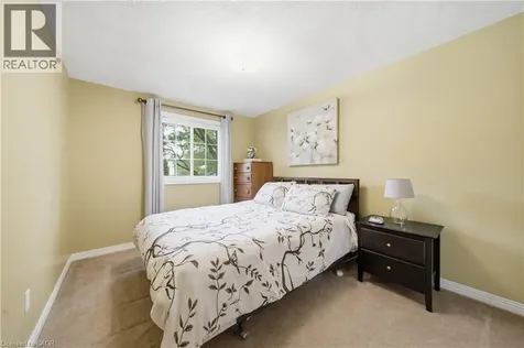 39 Wagoners Trail Guelph ON N1G 3M9