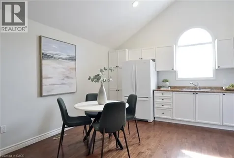 31 Birchlawn Avenue Cambridge ON N1S 4S1