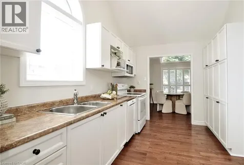 31 Birchlawn Avenue Cambridge ON N1S 4S1