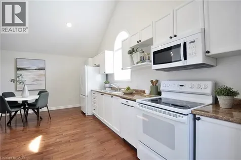 31 Birchlawn Avenue Cambridge ON N1S 4S1