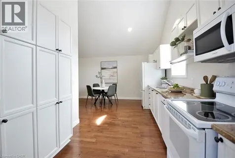 31 Birchlawn Avenue Cambridge ON N1S 4S1