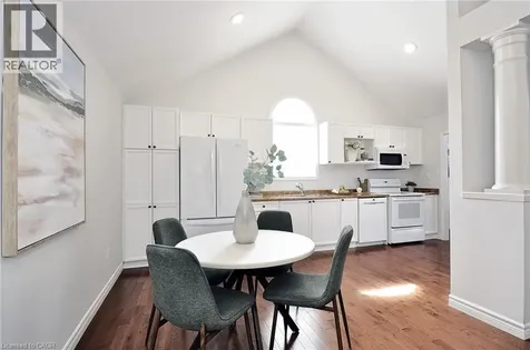 31 Birchlawn Avenue Cambridge ON N1S 4S1
