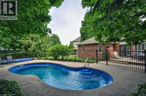 31 Birchlawn Avenue Cambridge ON N1S 4S1