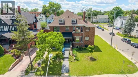 801 Victoria Avenue Windsor ON N9A 4N5