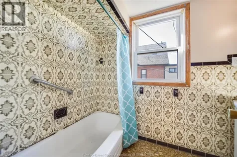 801 Victoria Avenue Windsor ON N9A 4N5
