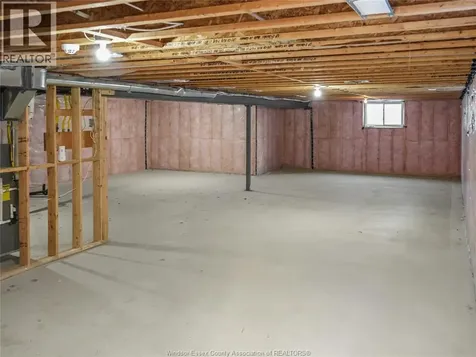220 Mclellan Avenue Amherstburg ON N9V 0H1