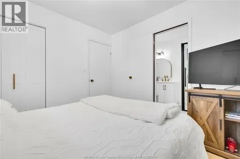2709 Jefferson Windsor ON N8T 3E7
