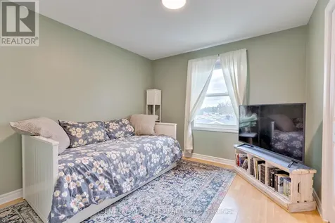 2A Selkirk Street Petawawa ON K8H 3C1