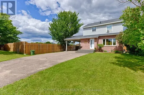 2A Selkirk Street Petawawa ON K8H 3C1