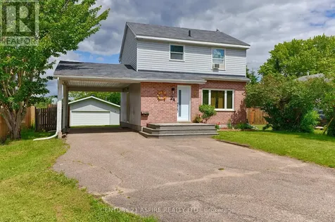 2A Selkirk Street Petawawa ON K8H 3C1