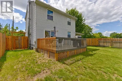 2A Selkirk Street Petawawa ON K8H 3C1