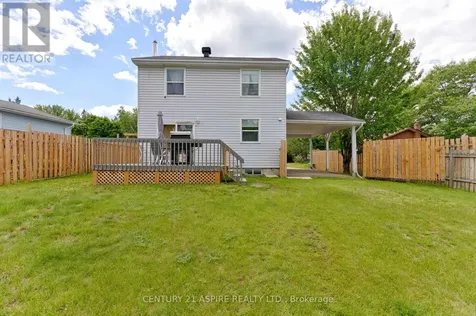 2A Selkirk Street Petawawa ON K8H 3C1