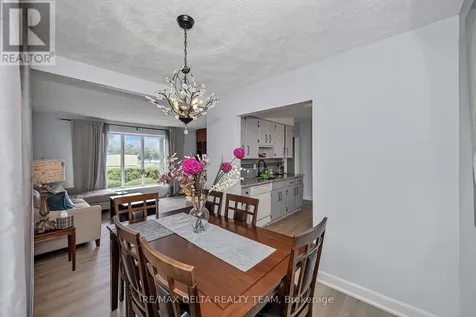 115 Meadowlands Drive West Ottawa ON K2G 2S2