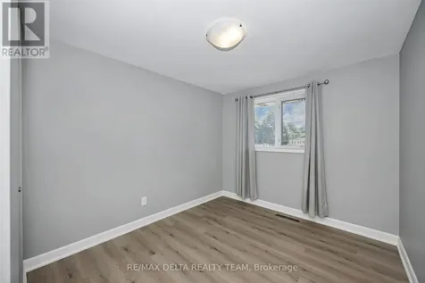 115 Meadowlands Drive West Ottawa ON K2G 2S2