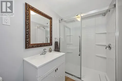 115 Meadowlands Drive West Ottawa ON K2G 2S2