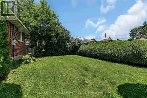 115 Meadowlands Drive West Ottawa ON K2G 2S2