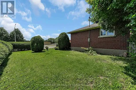 115 Meadowlands Drive West Ottawa ON K2G 2S2