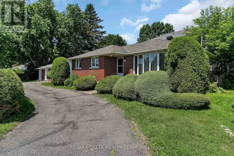 115 Meadowlands Drive West Ottawa ON K2G 2S2