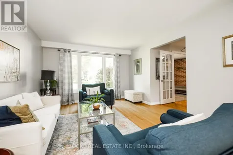 1821 Woodhaven Heights Ottawa ON K1E 2W3
