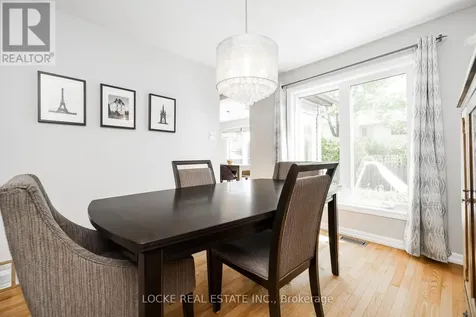 1821 Woodhaven Heights Ottawa ON K1E 2W3