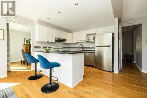 1821 Woodhaven Heights Ottawa ON K1E 2W3