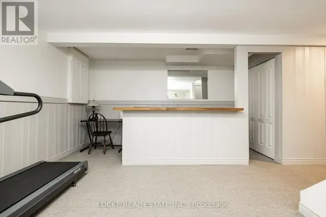 1821 Woodhaven Heights Ottawa ON K1E 2W3