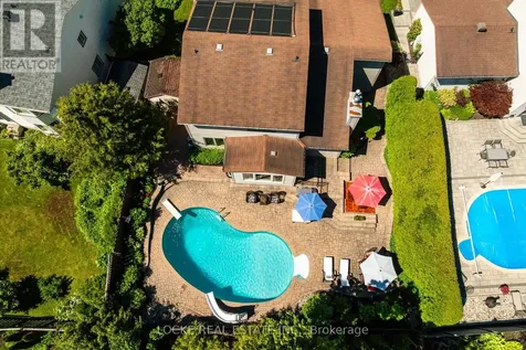 1821 Woodhaven Heights Ottawa ON K1E 2W3