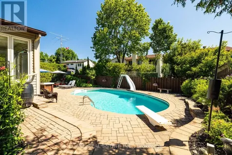 1821 Woodhaven Heights Ottawa ON K1E 2W3