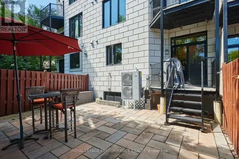 805 Kingsmere Avenue Ottawa ON K2A 3J8