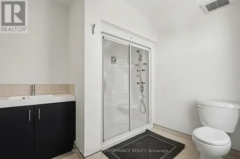 805 Kingsmere Avenue Ottawa ON K2A 3J8