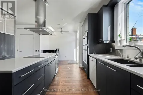 805 Kingsmere Avenue Ottawa ON K2A 3J8