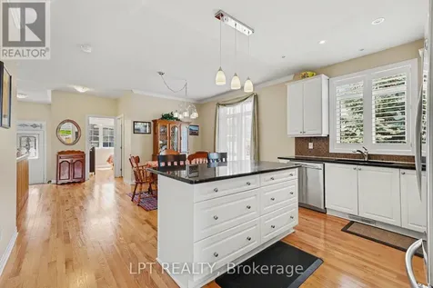 392 Bamburgh Way Ottawa ON K2J 6A6