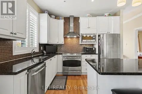 392 Bamburgh Way Ottawa ON K2J 6A6