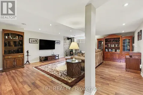 392 Bamburgh Way Ottawa ON K2J 6A6