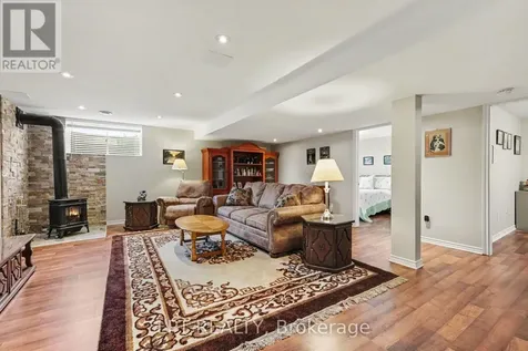 392 Bamburgh Way Ottawa ON K2J 6A6