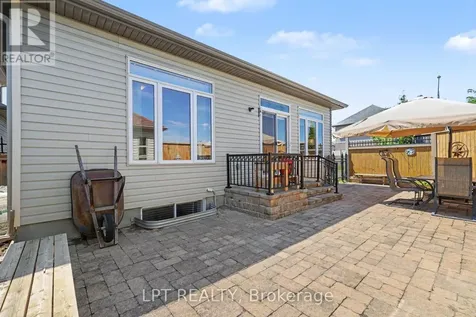392 Bamburgh Way Ottawa ON K2J 6A6