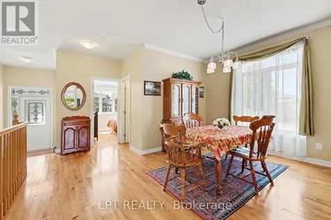 392 Bamburgh Way Ottawa ON K2J 6A6
