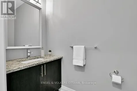 331 Duncairn Avenue Ottawa ON K1Z 7H1