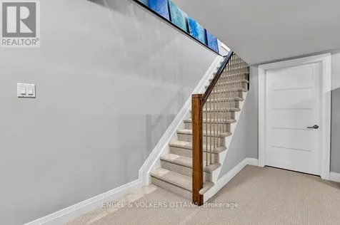 331 Duncairn Avenue Ottawa ON K1Z 7H1