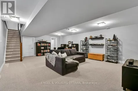 331 Duncairn Avenue Ottawa ON K1Z 7H1