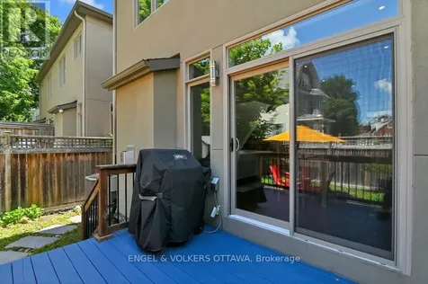 331 Duncairn Avenue Ottawa ON K1Z 7H1