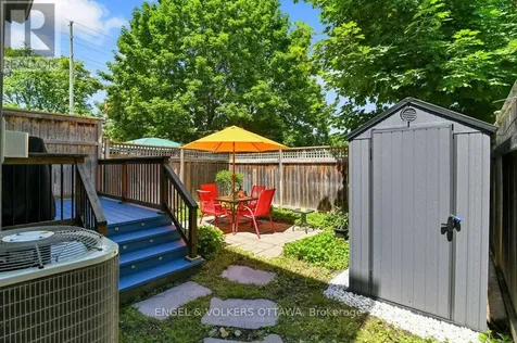 331 Duncairn Avenue Ottawa ON K1Z 7H1