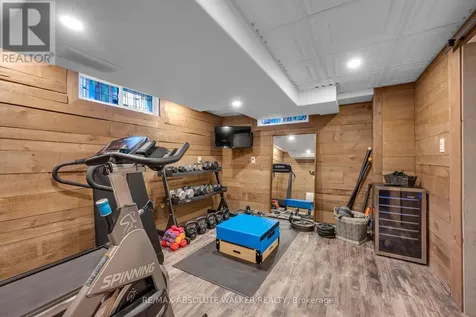 1099 Minnetonka Road Ottawa ON K2C 2T8