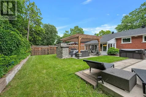 1099 Minnetonka Road Ottawa ON K2C 2T8
